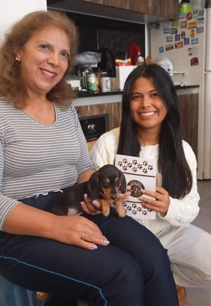 Cliente Recibiendo su Teckel